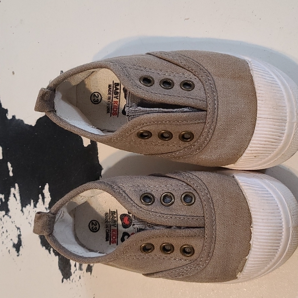 Baby Kids Toddler Sneakers Gray NO LACES? Gray Size 23/7 GUC READ